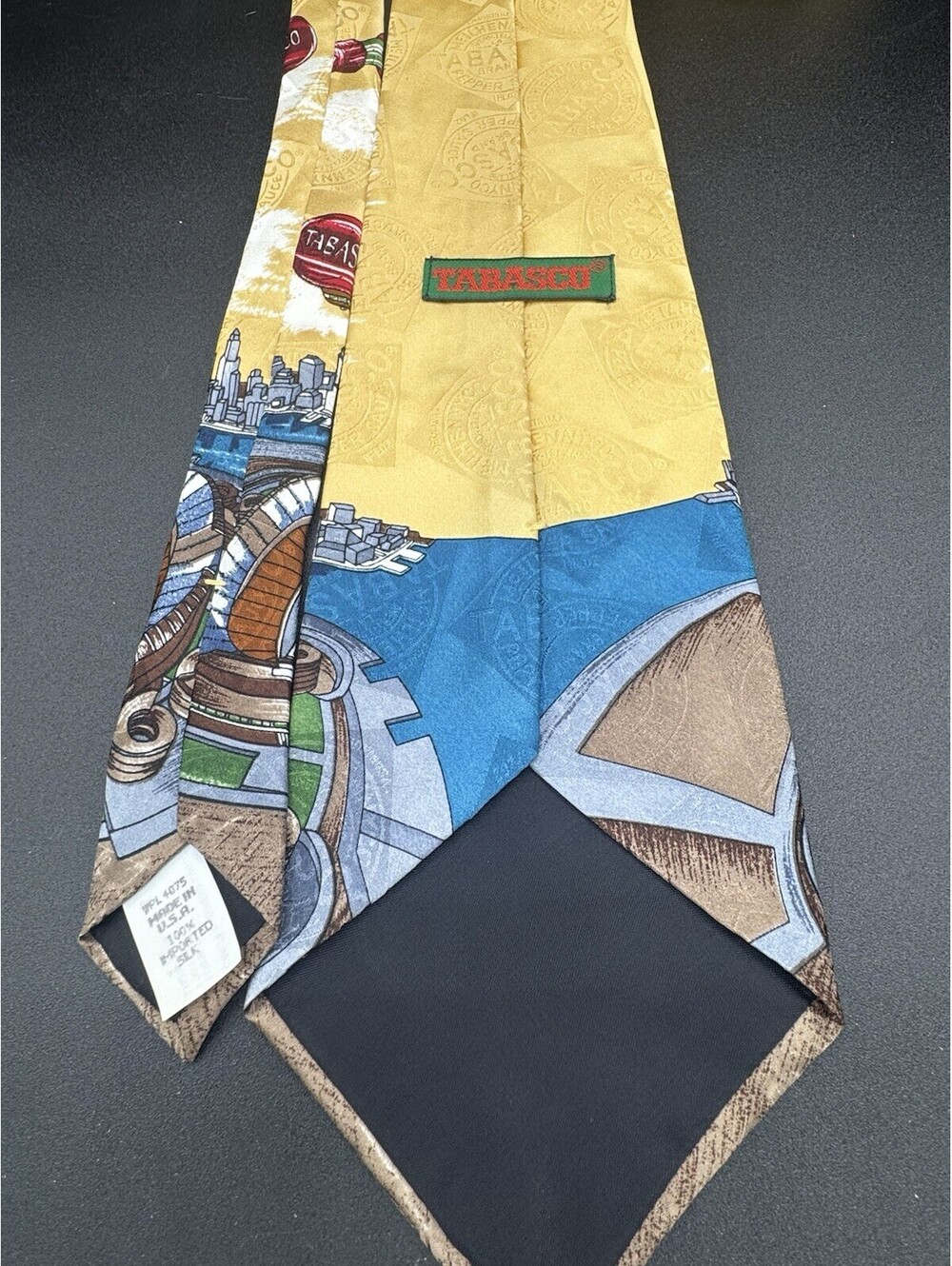 Vintage Tabasco Football Stadium Blimp Tie 100% Silk Novelty Sports Necktie - Picture 8 of 8